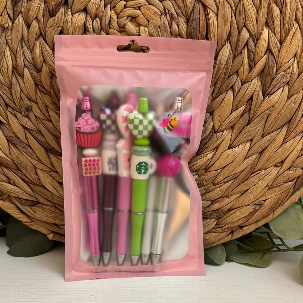 🆕 Valentine’s Beaded Pens Set Of 6